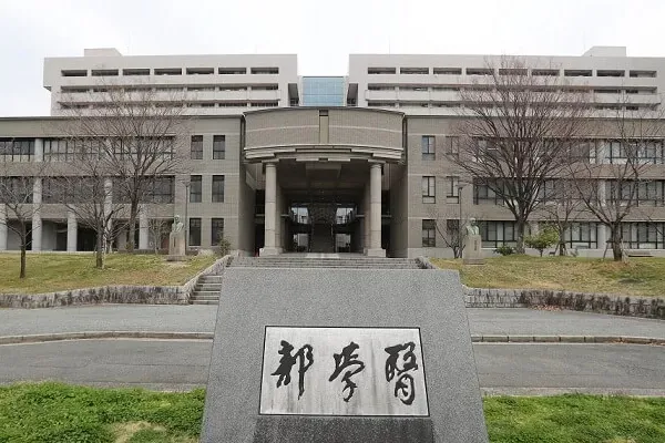 空気清浄機なら臭いを分解する消臭機能をもつエアバース